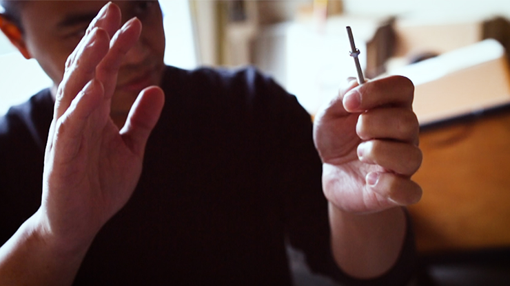 Re-Volution de Jimmy Strange - Truco