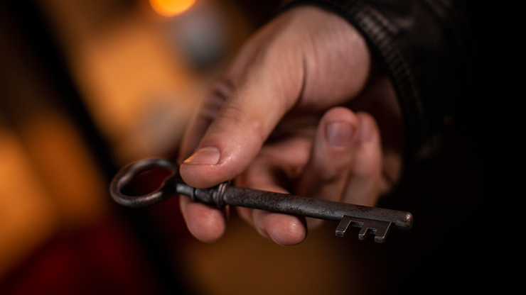 Haunted Key Deluxe (trucos e instrucciones en línea) de Murphy's Magic - Truco