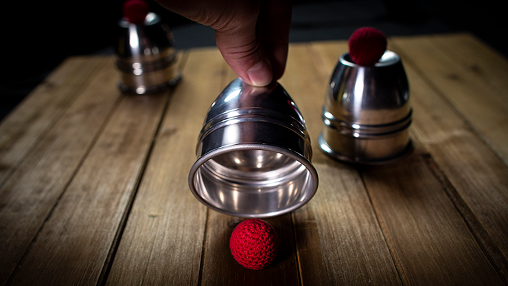 CUPS and BALLS Aluminium (trucos e instrucciones en línea) de Murphy's Magic - Truco