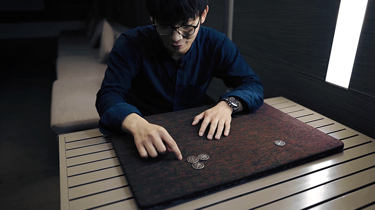 Skymember Presents Monarch (Quarter) de Avi Yap - Truco