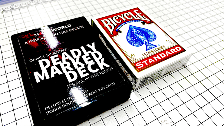 DEADLY MARKED DECK BLUE BICYCLE (trucos e instrucciones en línea) de MagicWorld - Truco