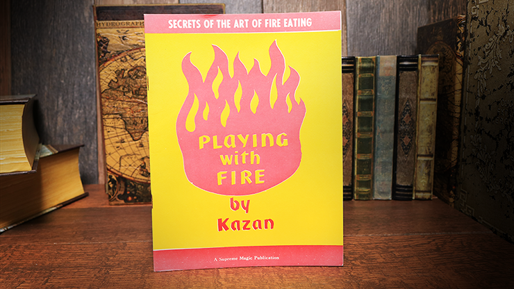 Playing with Fire (Rare/Limited) de Kazan - Libro