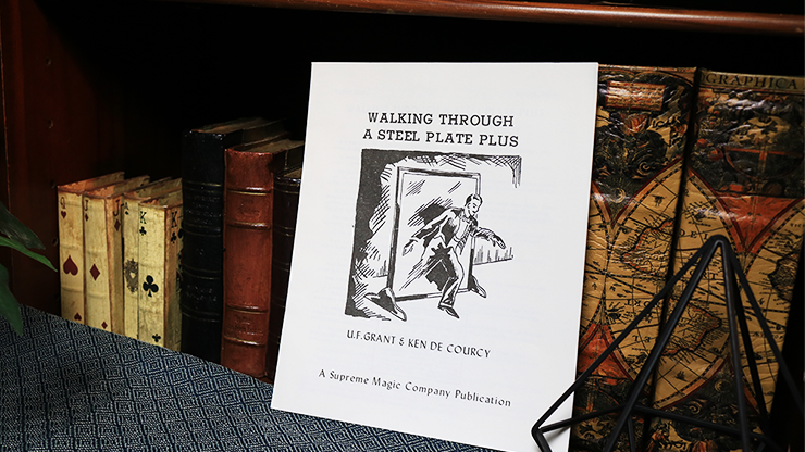 Walking Through a Steel Plate PLUS de UF Grant y Ken de Courcy - Libro