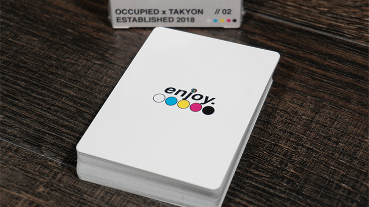 Naipes VERSA de Occupied Cards y Takyon Cards 