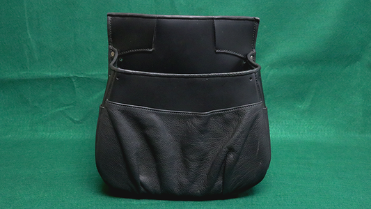 BUSKER POUCH de The Ambitious Card - Truco