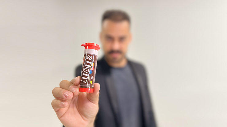 Ring & M by Luiz Paulo Oliveira & Rodrigo Lima