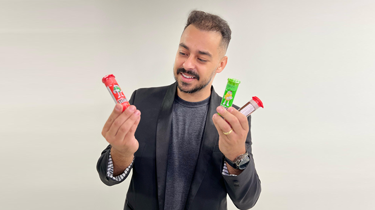 Ring & M by Luiz Paulo Oliveira & Rodrigo Lima