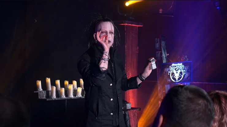 TOSSED OUT TAROT (Tossed Out Deck)