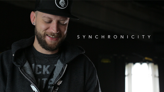 Synchronicity de Chris Ramsay video DESCARGAR